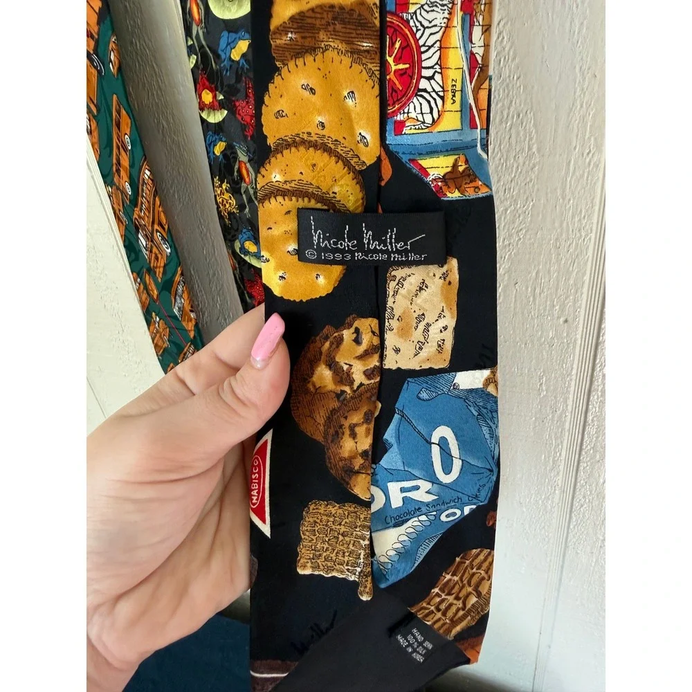 Lot of 3 Vintage Novelty Ties Nicole Miller Nabisco Frogs School Bus Silk Retro - Picture 6 of 9